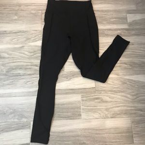 Like new Lululemon pipped leggings, black size 8
